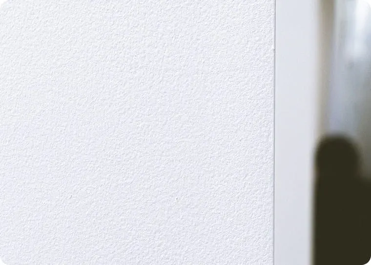 こだわりの壁紙やペンキ